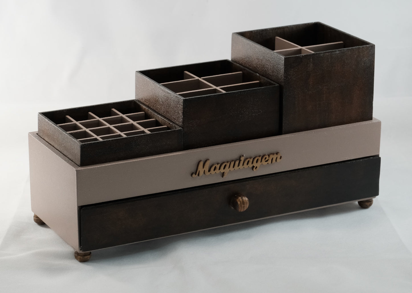 6 porta maquiagem | 13x35cm | R$ 149.99